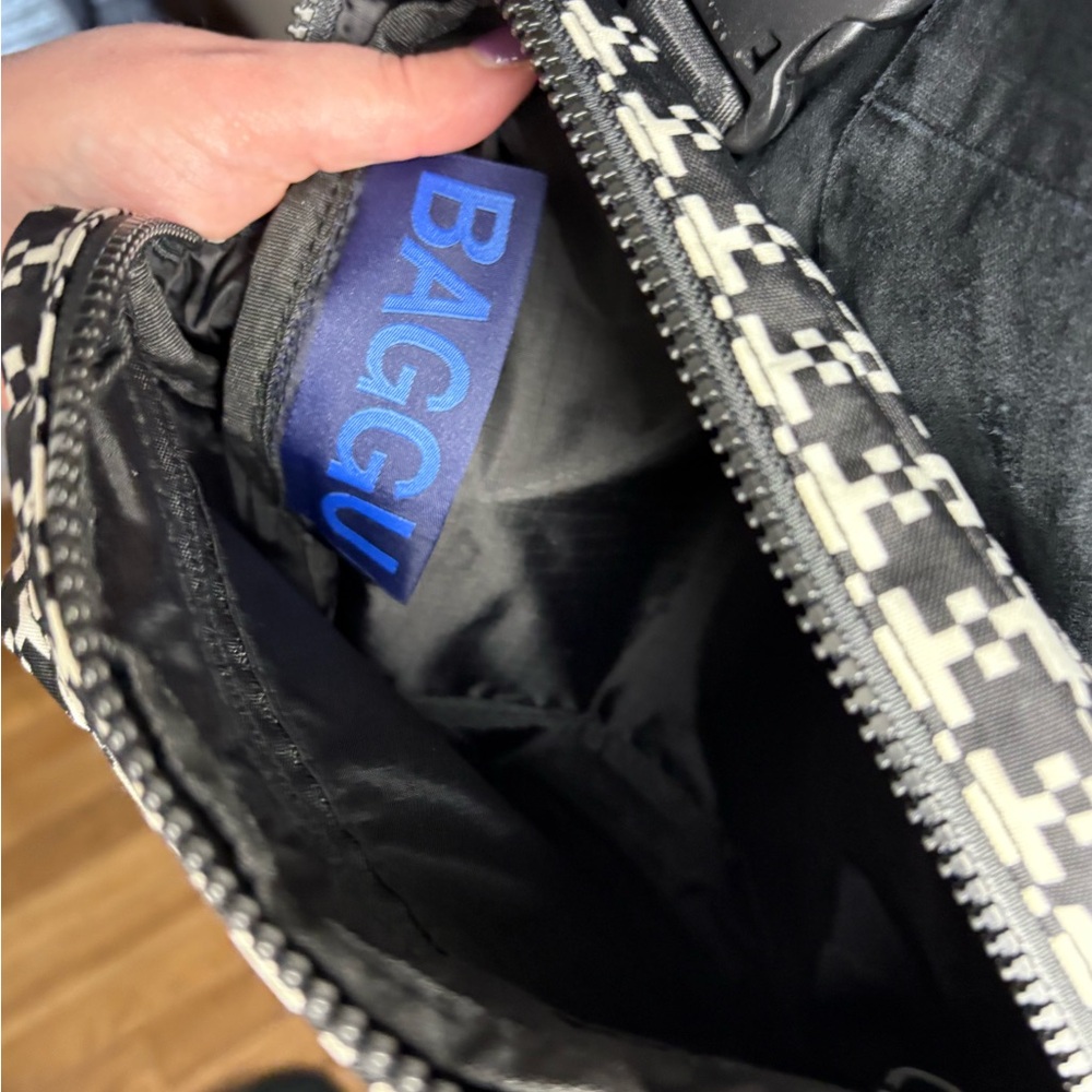 BAGGU Black and White houndstooth Fanny pack pixel gingham Bag - Picture 3 of 5